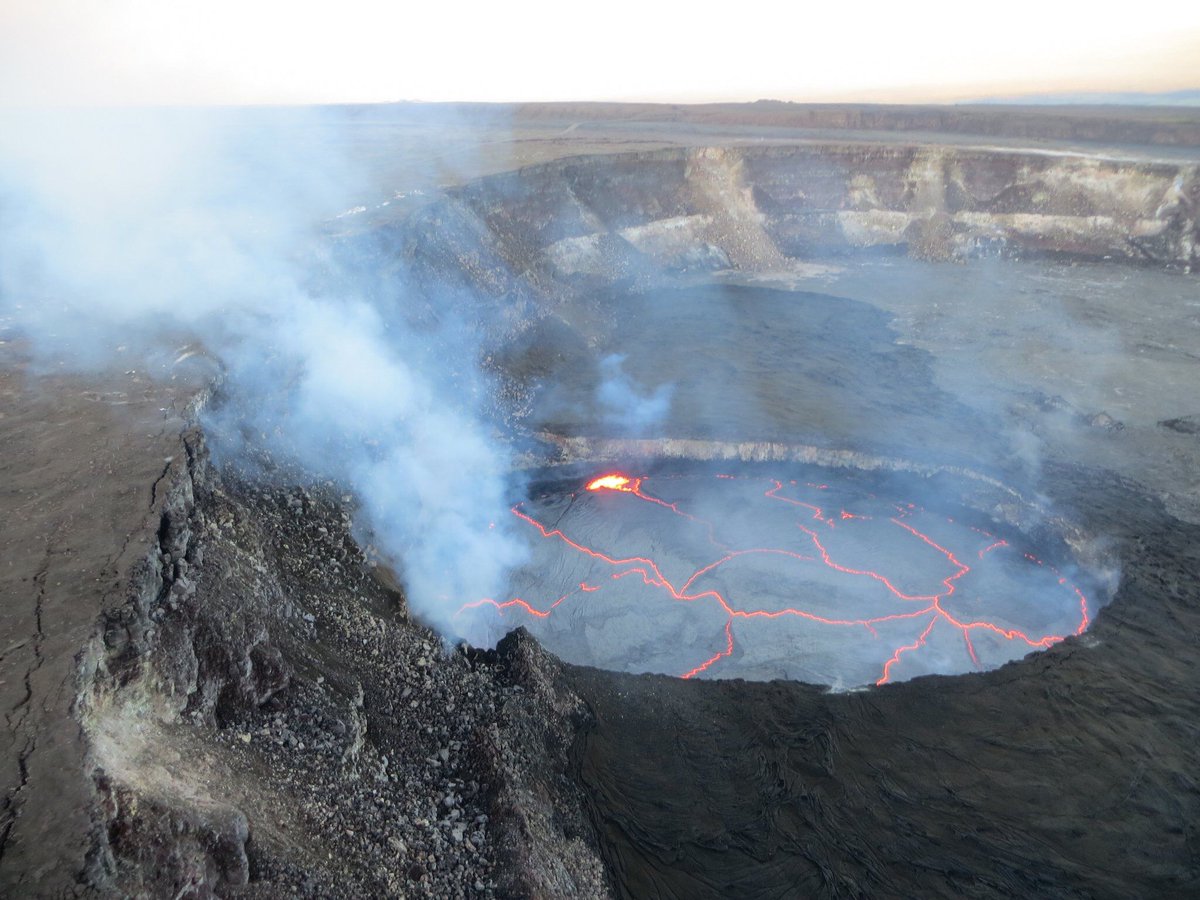 thinkRCG's tweet photo. US: Hawaii's erupting Kilauea volcano causes closure of 38 MW Ormat #Geothermal Plant - supplies about 14% of the island’s power.
Story via @business. https://t.co/pkZg4wlKOP.
Photos via @USGS. https://t.co/O6hwnndT83