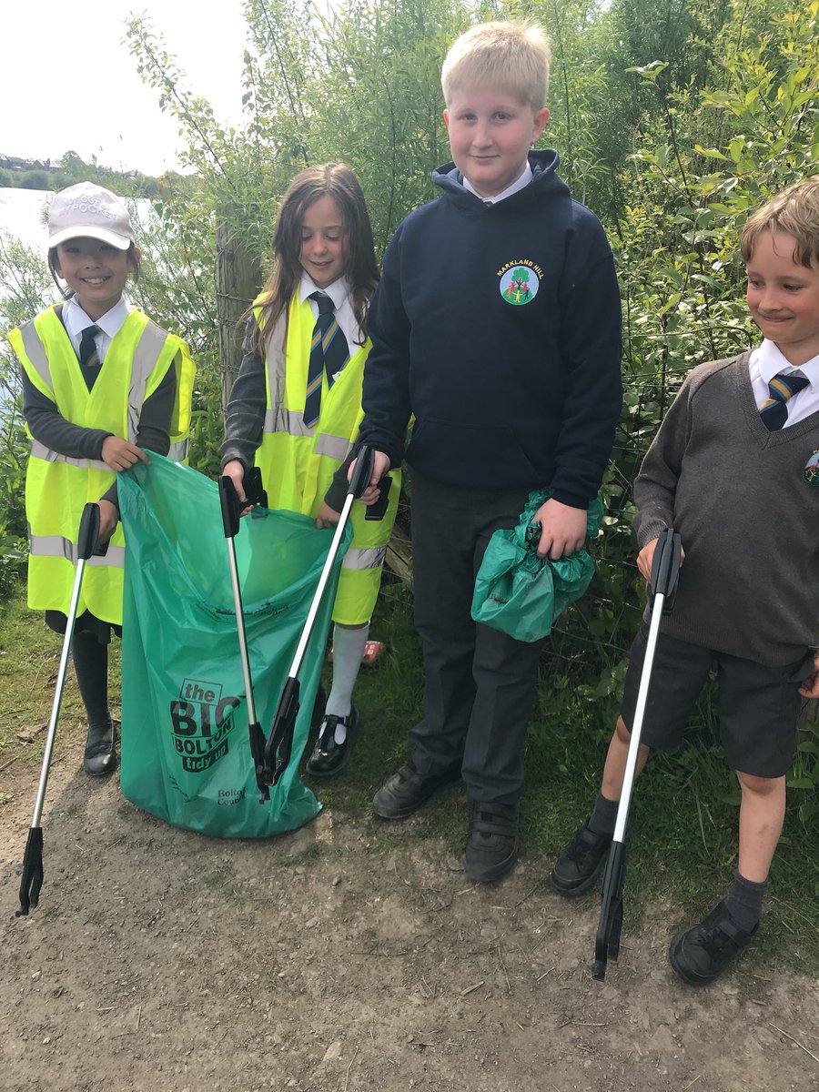 Hard at work at Doffcocker lodge - our litter picking team <a href="/boltoncouncil/">Bolton Council</a>
