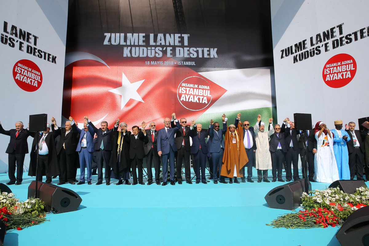 tcbestepe's tweet photo. Cumhurbaşkanı Erdoğan: “Kudüs, inşallah tüm Müslümanların kurtuluşunun vesilesi olacaktır. 

Peygamber Efendimizin Mirac’a çıktığı bu kutsal şehri, Hazreti Ömer’in ve Selahattin-i Eyyubi’nin mirasını sahipsiz bırakmayacağız.” #WeStandForQuds https://t.co/X6YquRT87w
