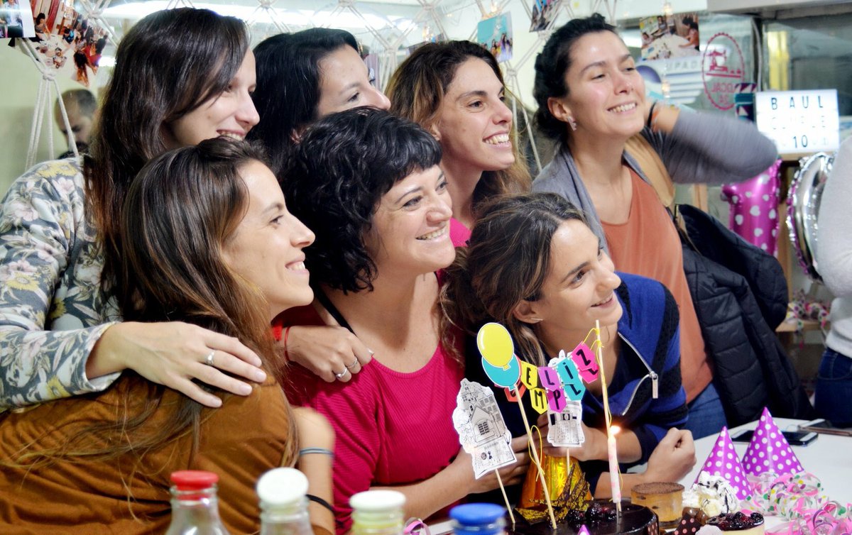 BauldeModa's tweet image. Festejo 10 años Baul de Moda, Sede Almagro 🎂❤️ Gracias por confiar, emprender y disfrutar junto a nosotros! 
#10añosbaul #emprender #almagro #enseñar #aprender #cursos