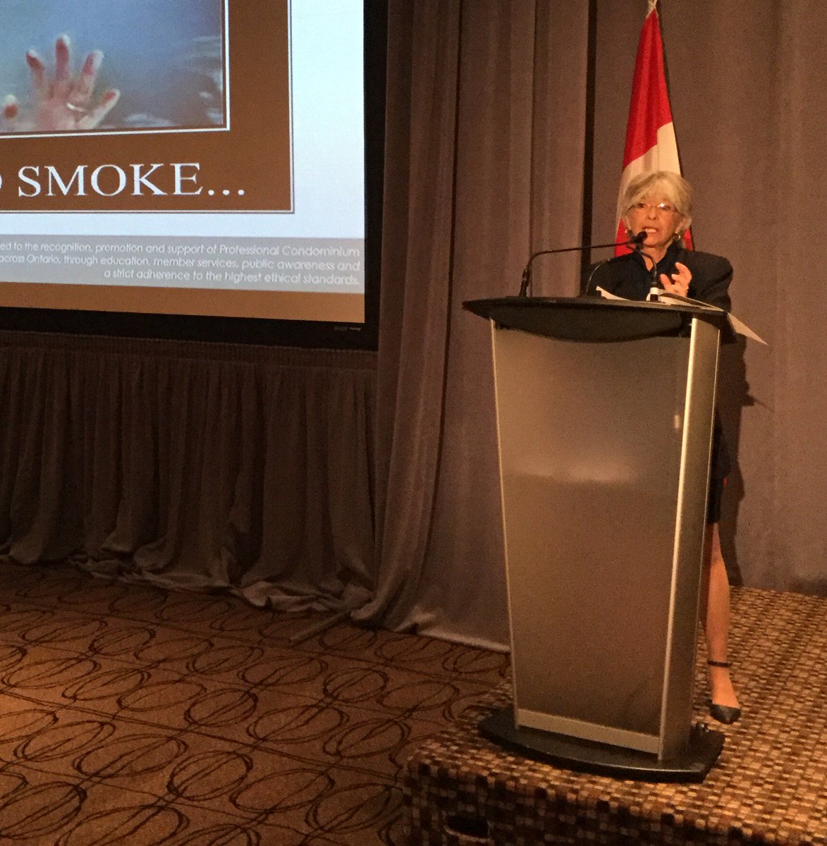 ACMO_org's tweet photo. Laurie Adams, RCM, tells managers to know their residents, buildings, and establish rules to address complaints #acmolife #acmolunch https://t.co/UOBGkz7xxY
