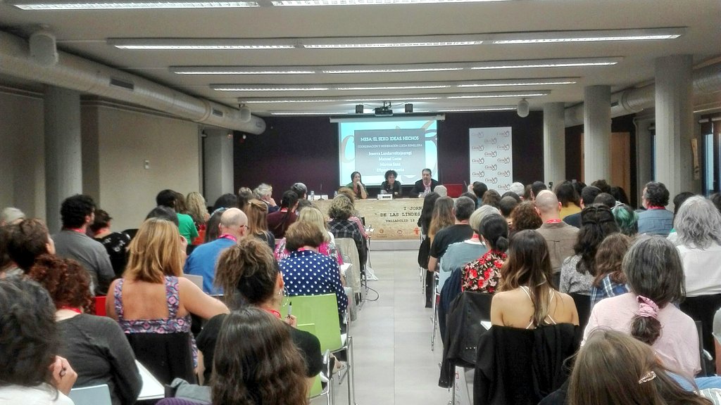 Nos sentimos como en la ceremonia de los #Oscars de la #sexología. Los organizadores de las #JornadasCiesex han reunido, entre ponentes y asistentes, a los grandes protagonistas de la #sexología en España (y no lo decimos x nosotras 🙃)