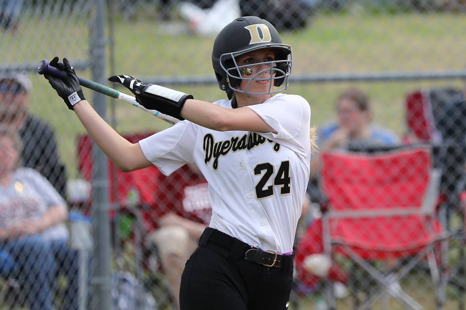 dburgsball's tweet photo. Happy Graduation Day! @Katlyn_Canada @saykatput @Hjackson_ @caldw3 #WTP #KAN https://t.co/6X231x3snE