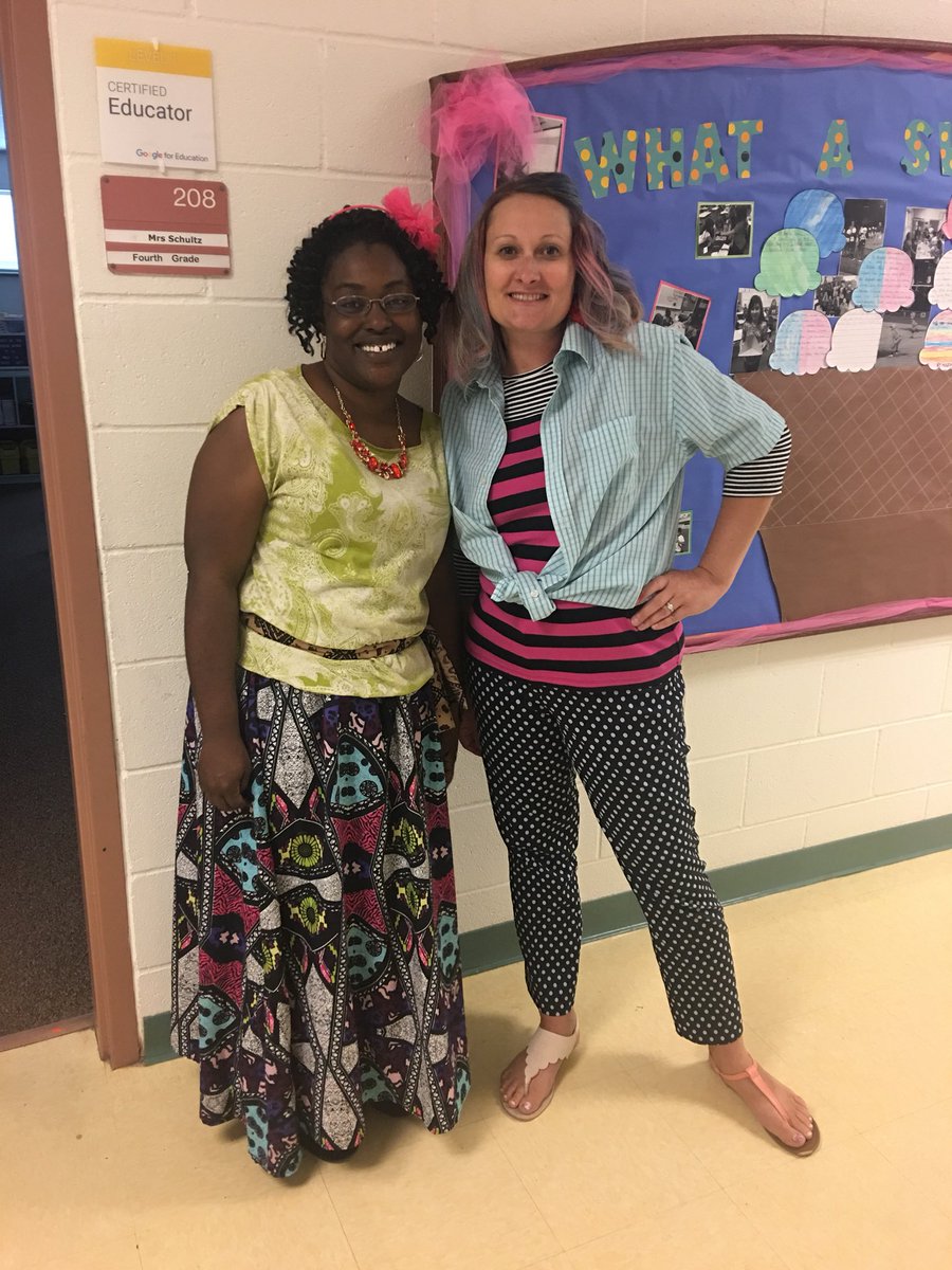 SchultzinKinder's tweet image. @DRESPTO #KidsDeserveIt #letshavesomefun Wacky Tacky fornour Fourth Graders! @kinettaanderson #toomanypatterns #cottoncandyhair