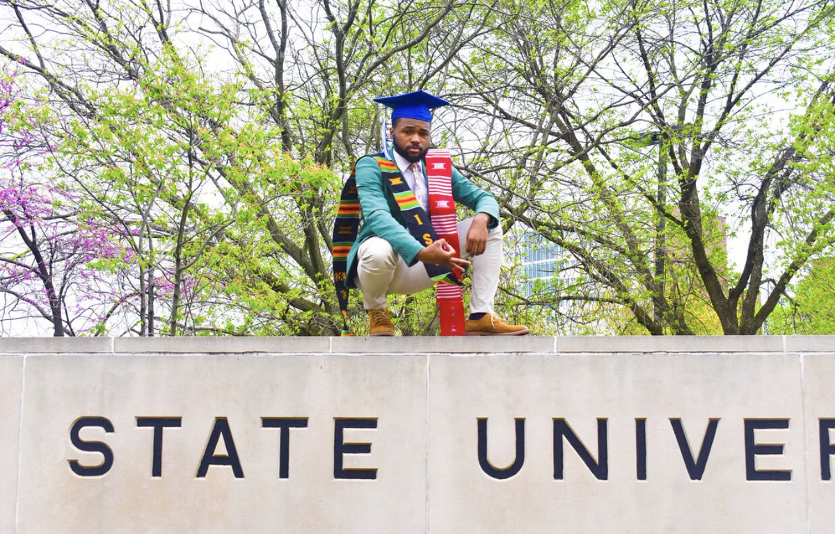 AlphaZetaNupes's tweet photo. Congratulations to Brother Suggs. On receiving his B.S. in Recreation & Sport Management. #Yo #azapproved 🌹👌🏾♦️ https://t.co/fL0XksQ1NJ