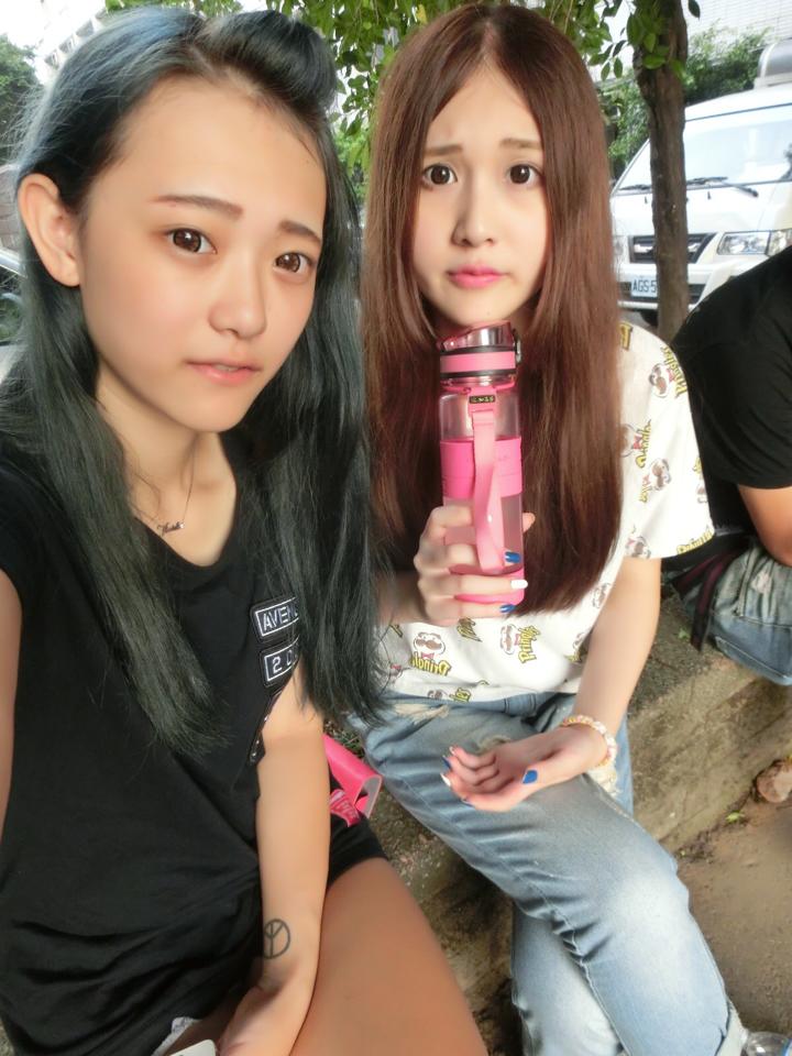 ShintyaAgatha_'s tweet photo. Tebak aku yang mana?
#FakeLoveFriday
#Trans7SahurSegerr3
#ElshintaEdisiMalam
#bahagiaitudekat
#menujuasiangames
#UltraProgress
#iTalkSaidAqil
#ICO #Fintech #Bytecoin
#Bitcoin #Bounty #Airdrop
#Investment #Ramadhan https://t.co/V7r1xo2QhQ