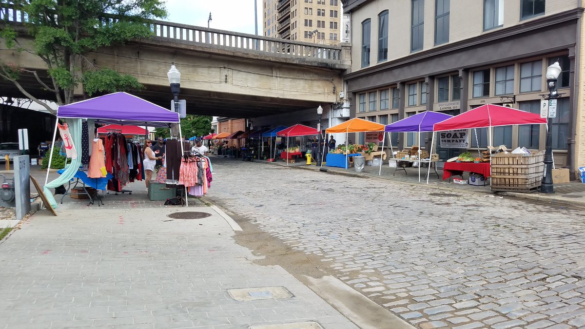 We're excited to have a front row seat to the filming of "Live," the new Aaron Eckhart movie. There's never a dull day on Morris! 

al.com/entertainment/…

#LookMomWereOnTV #KineticCommunications #LIVEmovie