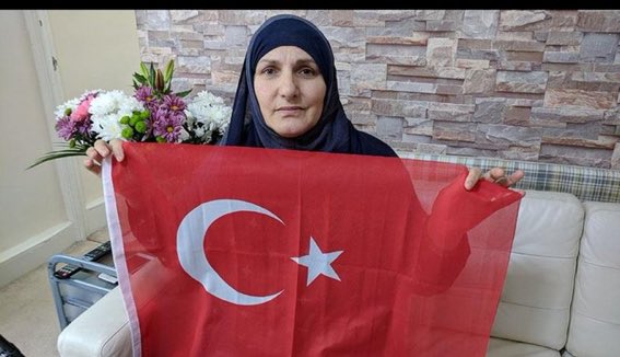 'Bayrak namustur' dedi 
Türk bayrağını ingiltere de teröristlere vermedi 
@SleymanGr53 @dbdevletbahceli @RT_Erdogan @Cc17Cano @Abdullah_Erin47 @Deren__71 @gmbyt @eminbaylan6363 @RamazanBaylann @Nedim_Bayuk @mrvekorkmazz @korkmazyusuf58 @anadolu4871 @_ykorkmaz 
@anadoluajansi