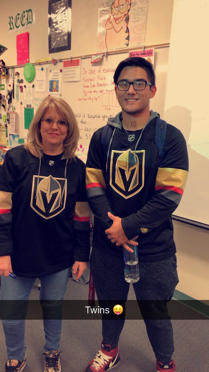 rjayyyf27's tweet photo. HELP US OUT @GoldenKnights PLEASE! 1,000 RTs AND A REPLY FROM YOU AND WE GET TO TAKE OUR FINAL EXAM AS A CLASS! #VegasBorn #KnightUp #Vgk https://t.co/uHcFezLBU0
