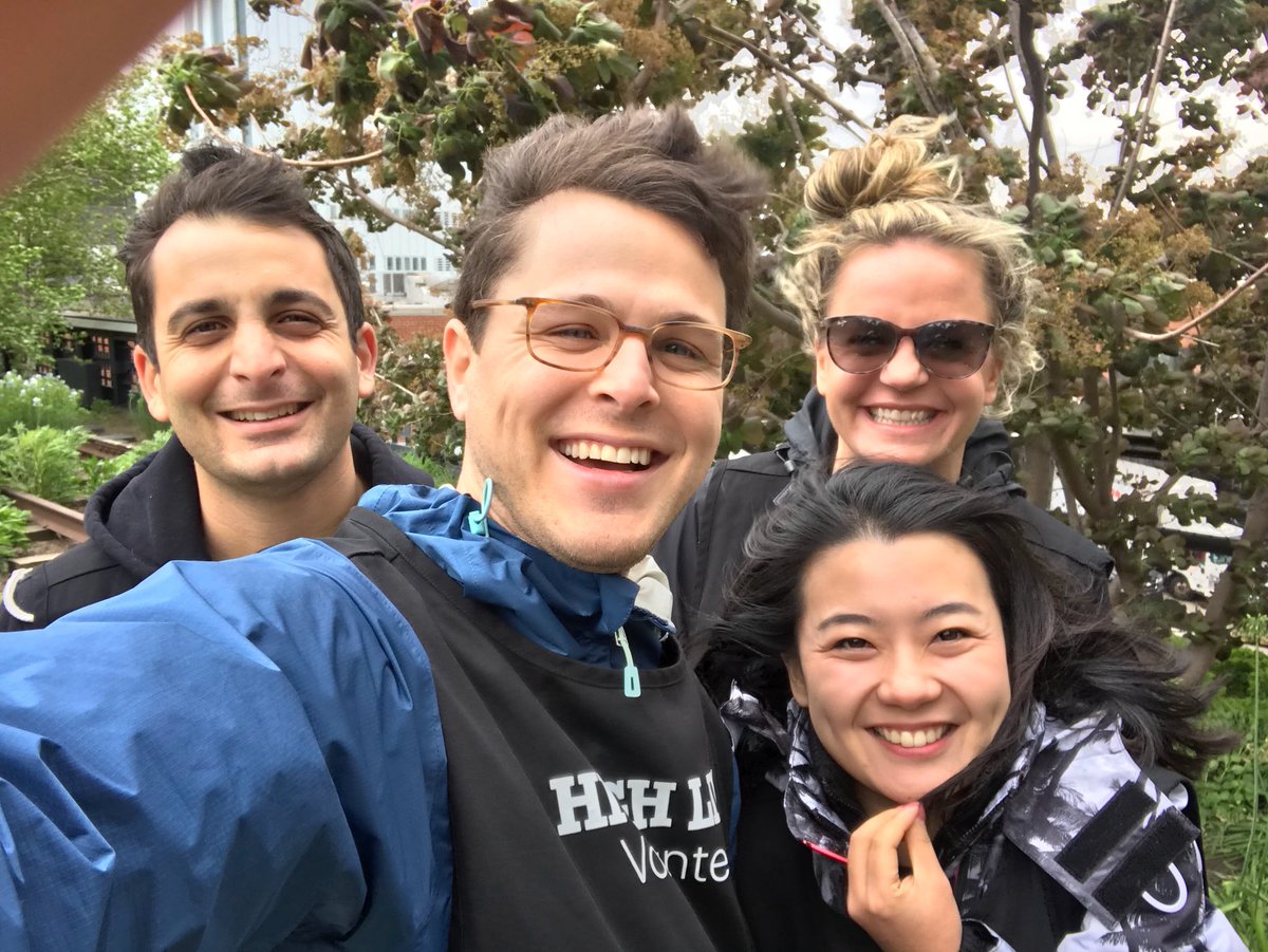 dtrterry's tweet image. #Moteam in amazing hairstyles #highlineNYC #TwitterForGood