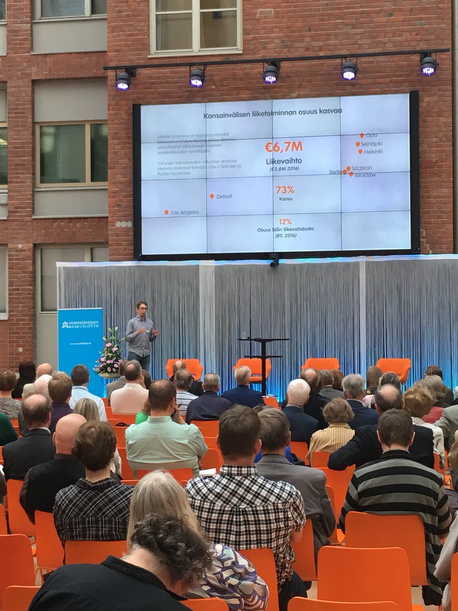 _Strandman's tweet photo. CTO @erkka_niemi on stage @OP_Ryhma investor event explaining how @SiiliSolutions has become a key player in the #Automotive value chain. #digitalization https://t.co/XKFVt3Vghg