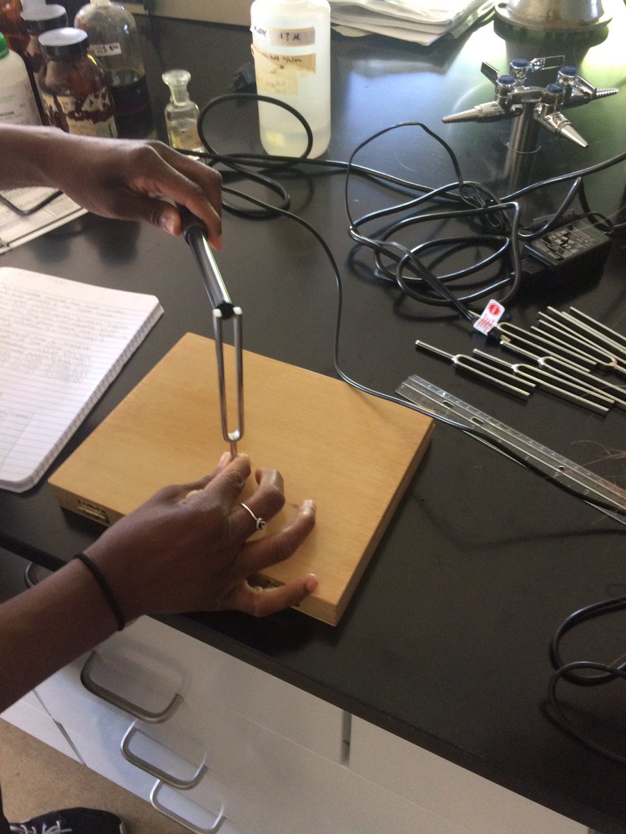 OCU_Chemistry's tweet photo. Playing with the physics of musical instruments in lab today! #SCI1041 #Maymester https://t.co/8LbxM0LSjL