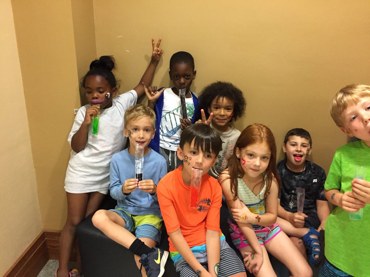 MrsD_FunInFirst's tweet photo. @TillmanSchool #fieldday Popsicles! https://t.co/wYmzrlGvcv