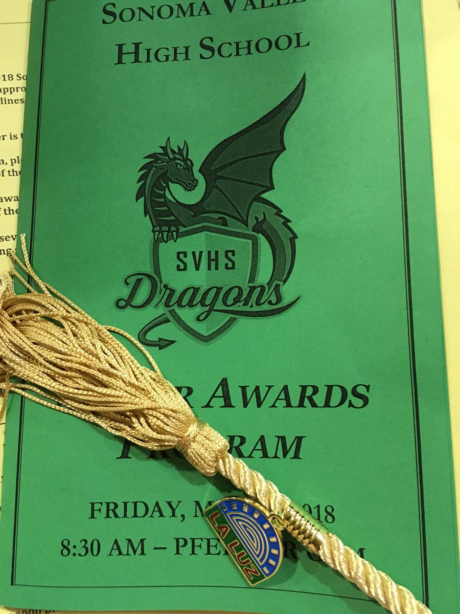 LaLuzCenter's tweet photo. At the SVHS 2018 award ceremony @SVHSDragons #scholarship #laluz #sonomavalleyyouth https://t.co/kodM2S8x1A