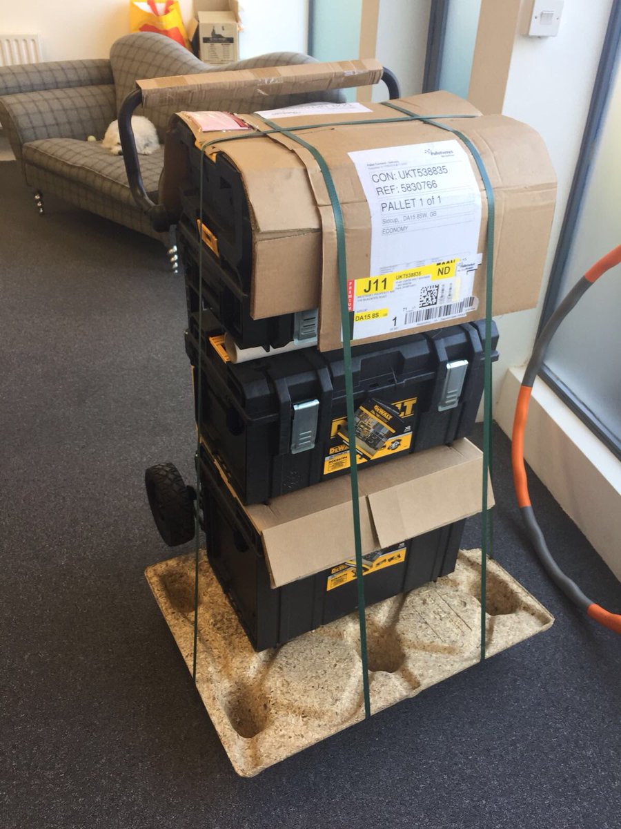 WestburyPM's tweet image. Buying our team  the right tools to do the job first time #1stfix #propertymaintenance #londonbuilders