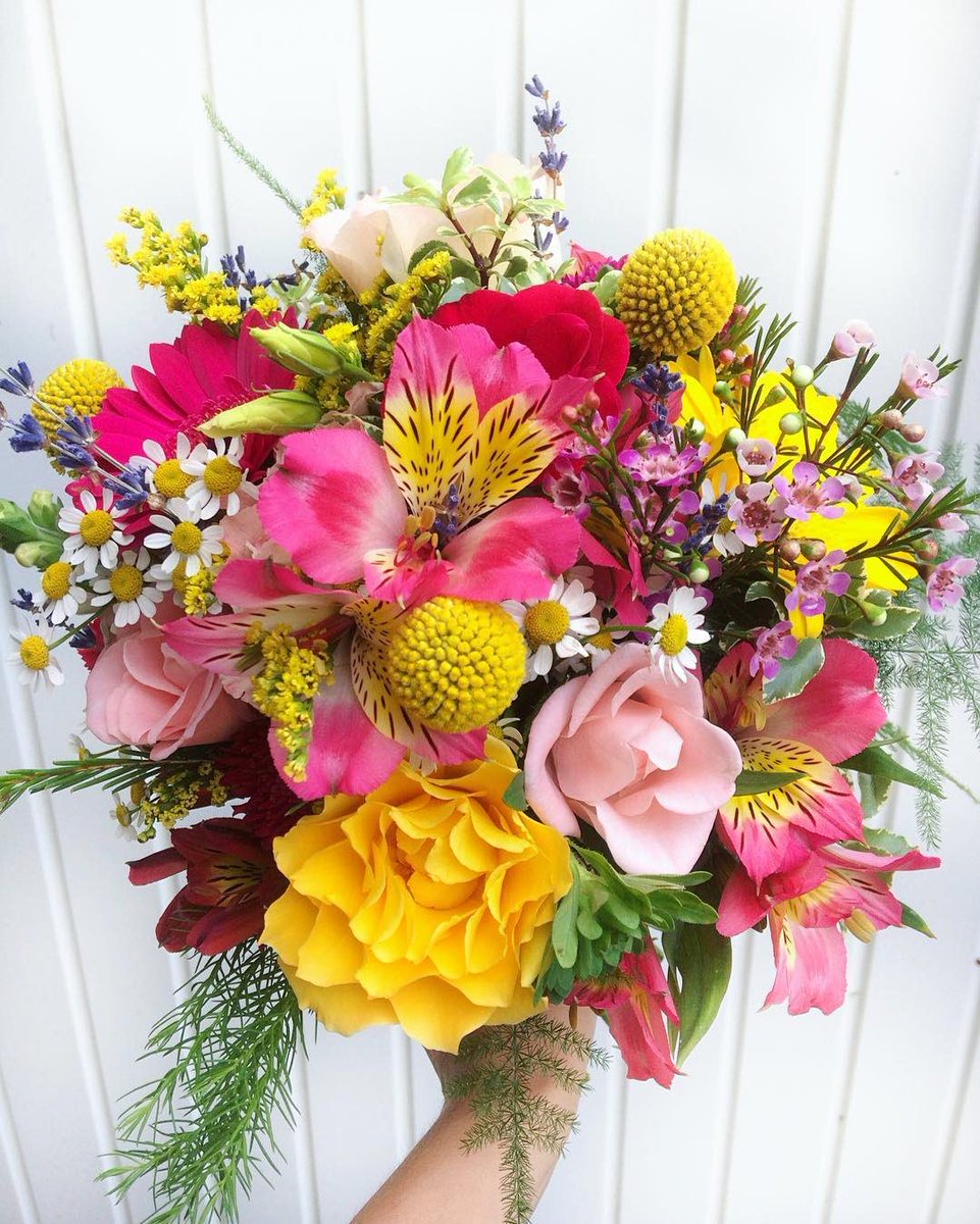 Huge #BritishFlowers love to <a href="/HelloBettie/">Bettie Rose</a> for using my #BritishAlstroemeria in her awesome floral creations! #BritishFlowersRock #AlstroBen #GrownNotFlown #BritishGrowers