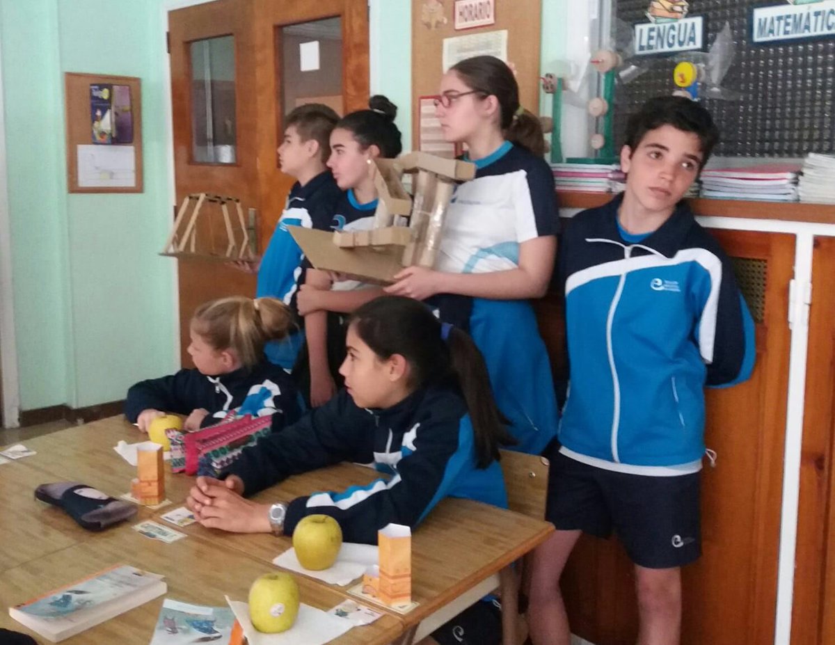 E_Pompiliano's tweet photo. Tema de #máquinas y #estructuras. Actividad #interniveles entre alumnos de #2°ESO y #5°EPO https://t.co/9kfsjjSxeX