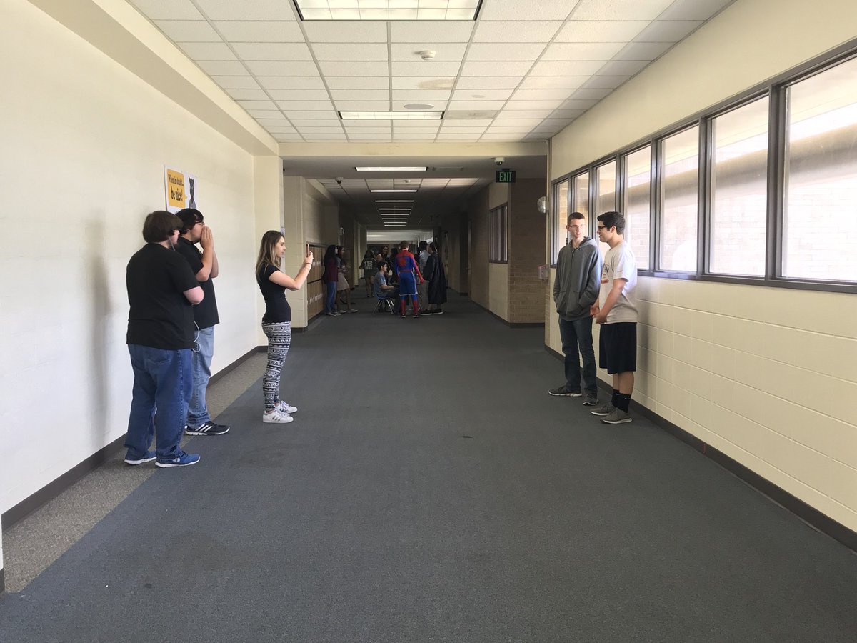 lolsonkisd's tweet image. Government students working on last video assignment. #oakem, #kleinoak, #Promise2Promise, #kleinisd, #Classof2018