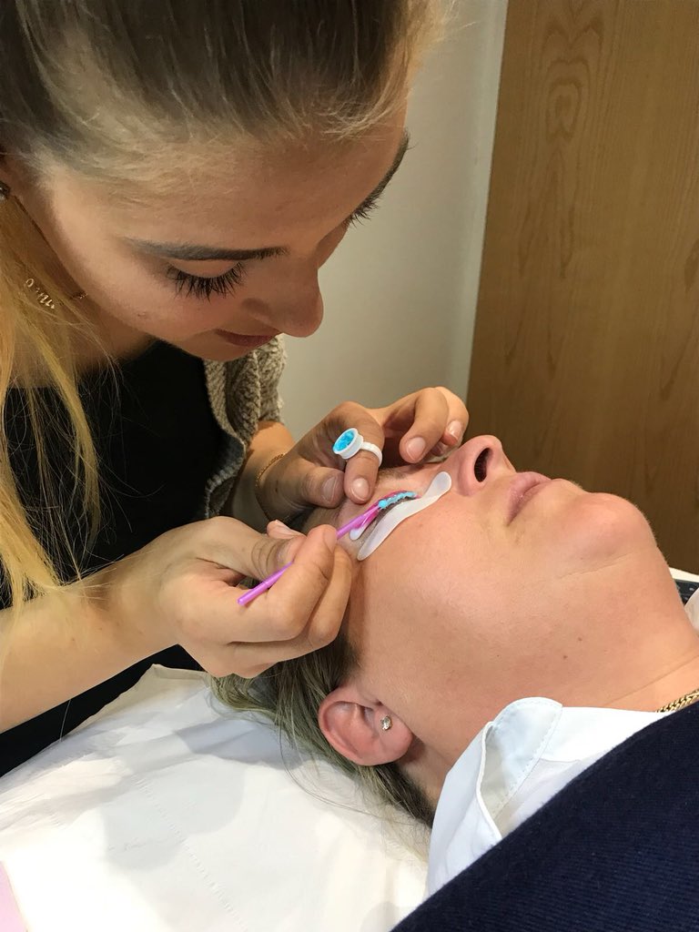lashfxofficial's tweet photo. Lash FX Lash Lift Training at @LP_BeautyBar today 💁‍♀️💕 #LashFX #LashLift https://t.co/cwCfbrzD45