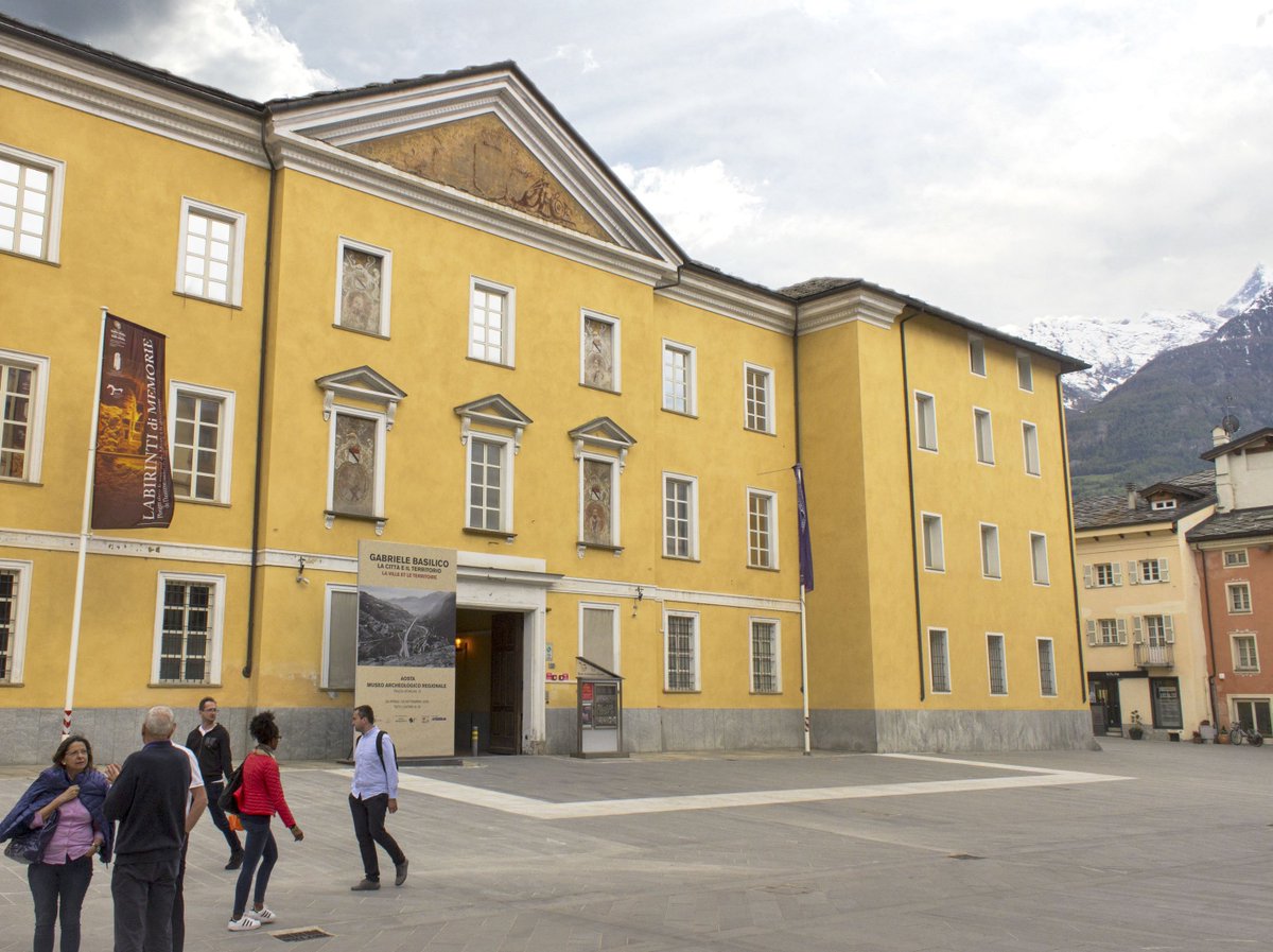 ComunediAosta's tweet photo. Save the date: piazza #Roncas, 26 maggio ore 10. https://t.co/LXYbLx9U7c https://t.co/zPgTfnB78M