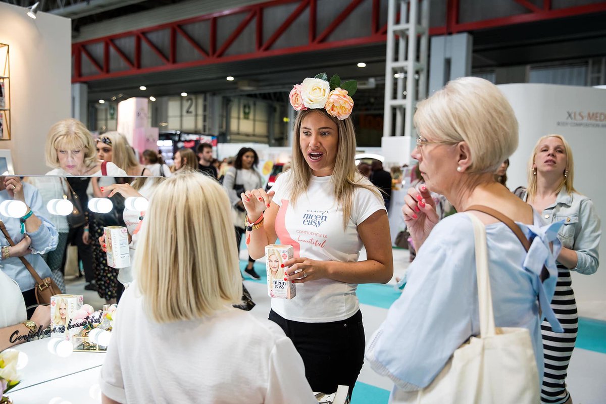 TMLiveEvent's tweet photo. Discover the new #DamageBlockingSecret in home hair dye from @Clairol_UK at stand B19! Available to buy for just £4.50 for one or £8 for two! Experts will also be on hand to shade match so you can find your perfect hair colour and #colourfearlessly #TMLive https://t.co/73oY0FjTFW