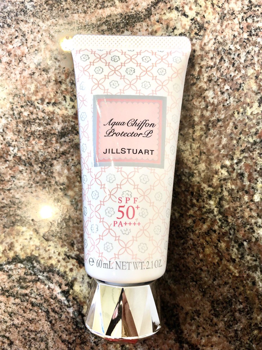 Natsuki45397932's tweet photo. 新発売💓#ジルスチュアート リラックスアクアシフォンプロテクター✨ まるで乳液をつけてるかのような軽いつけ心地☺️ホワイトフローラルの香りも長く持続して肌ストレスなし❣️#日焼け止め #UVケア #voce #vocemagagine #voceリコメンド #VOCEST https://t.co/raw6TzFt0O
