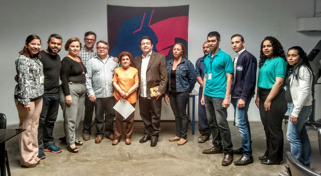 Régulo es un abogado experto en la materia cultural, con formación gerencial; además, con profundo conocimiento y continuidad garantizada de la Maestra Lía Bermúdez. Experticia y relaciones Internacionales en la red de museos de América Latina, honestidad y amplitud de criterios.