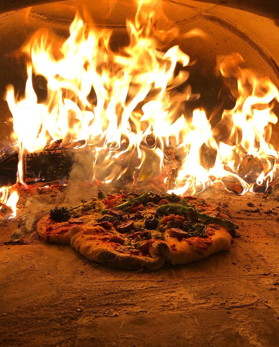 thehappypear's tweet photo. How do you like your pizza?
We’re thinking of starting to do #vegan wood fired pizza from the back of our Greystones cafe &amp; shop in the yard - what do you reckon?
we would love to do it in Greystones. What do you think, would you come try our #vegan pizza?? 👍😊 https://t.co/lS5lGi9We9