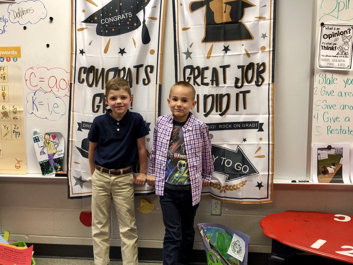 ali_cernik's tweet photo. So grateful for everything Jackson has learned this year!! He is a smarter and kinder boy because of you!!! @fearonskinders 👩🏻‍🏫📚💕🤗 https://t.co/3QoOMdGTqP
