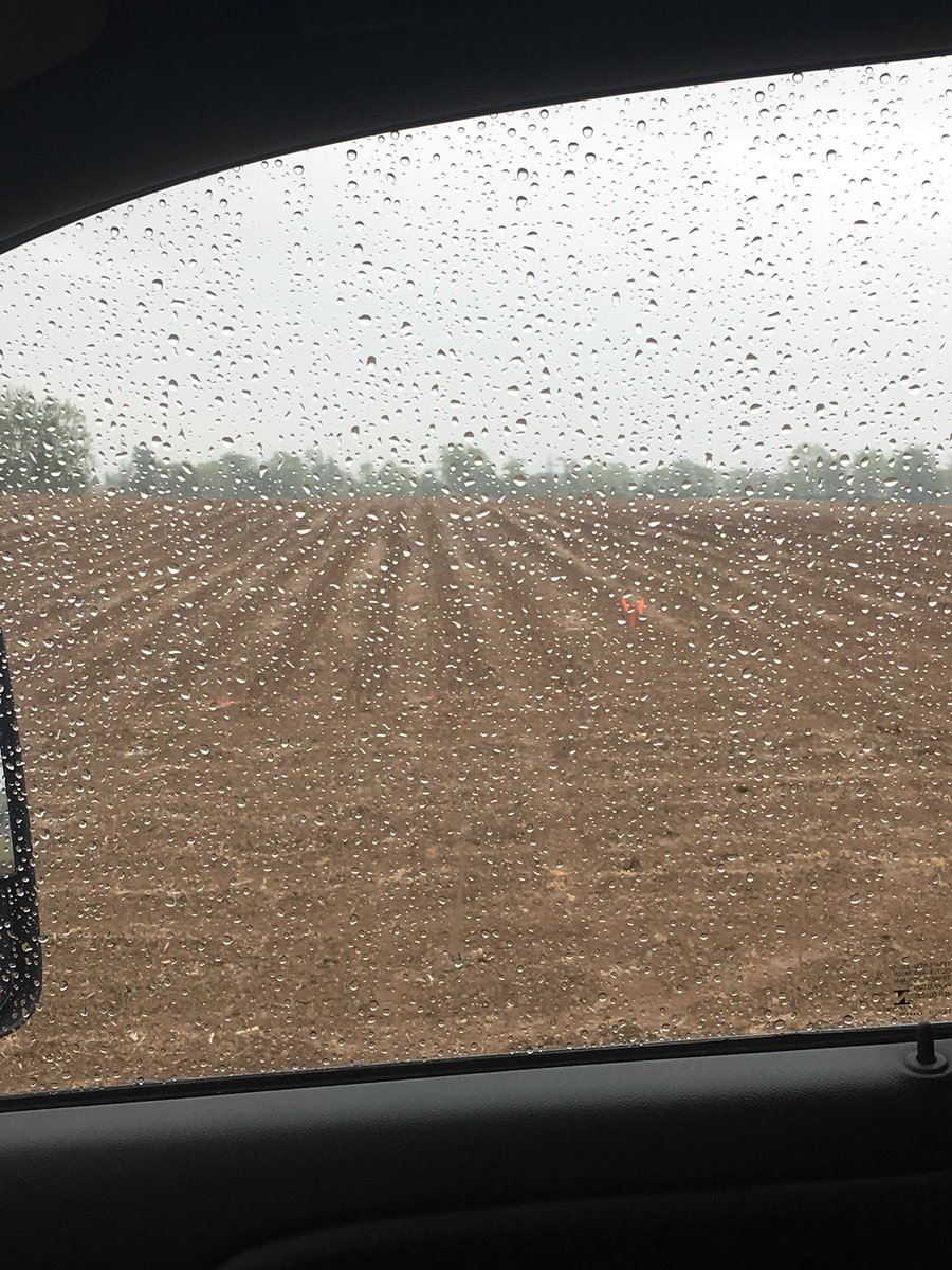 Agman_Miller's tweet photo. Didn’t beat the rain by much. But we got another @ChannelSeed FTN plot in the ground. @Channel_Indiana https://t.co/tbFgXXnpcS