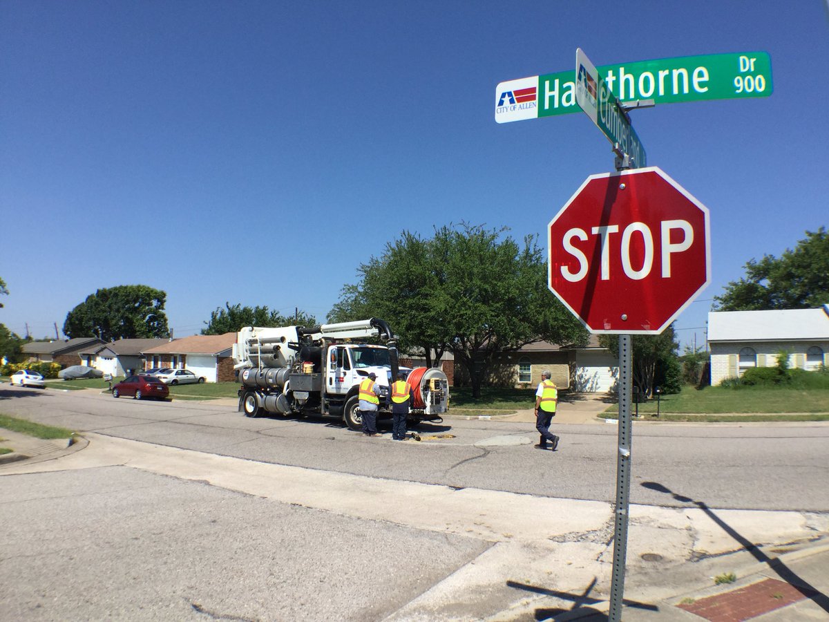 CityofAllenTX's tweet photo. Here in the Windridge neighborhood, Melvin and Charles are about to clean the sewer lines. “Sewer lines are like the arteries of the city,” says Melvin. “And we’re the doctors making sure nobody has a heart attack.” #AllenHashtagAlong https://t.co/mkcDbsSgZe