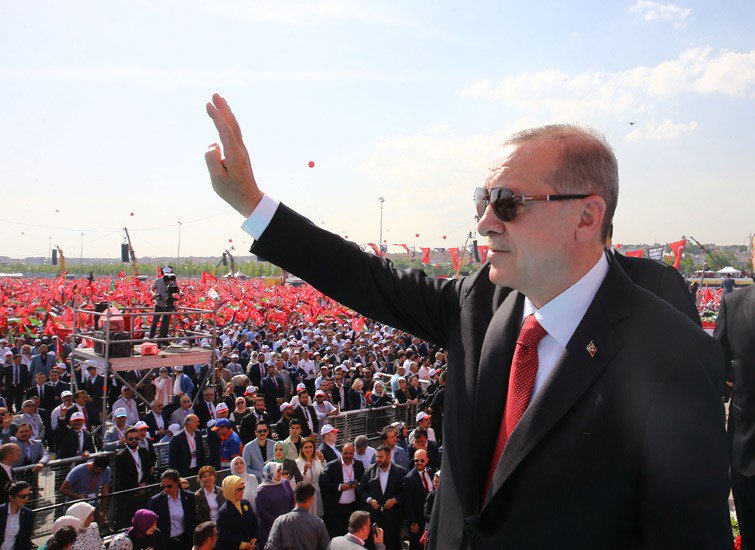 tcbestepe_ar's tweet photo. الرئيس أردوغان يلقي كلمة في تجمّع "اللعنة على الظلم والدعم للقدس" بإسطنبول https://t.co/HAJDthJH0V