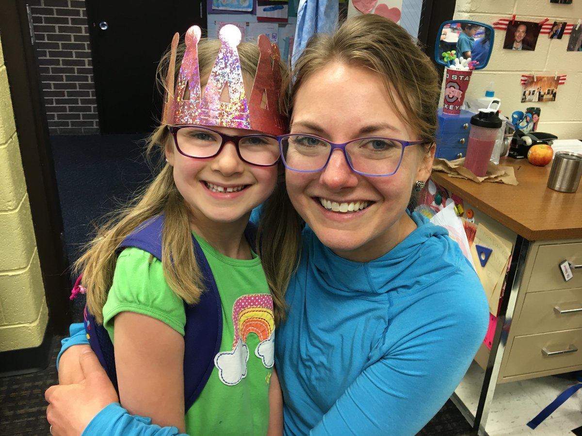 ESKindergarten's tweet photo. We loved our life lessons during our mystery reader’s stories. #elsierra58 #dg58learns https://t.co/2M07mhBimk