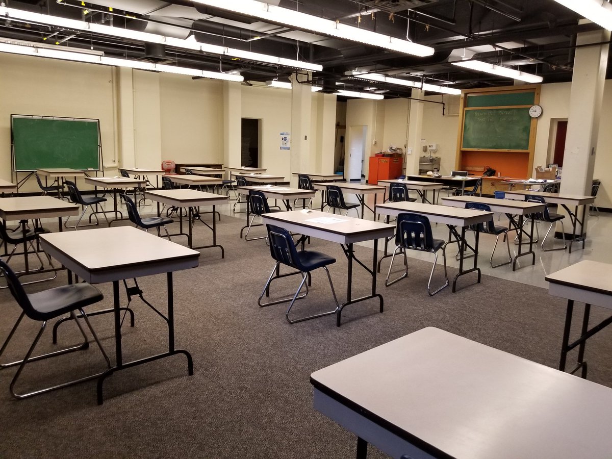BritIBVenture's tweet photo. The last IB exam for the graduating class of 2018 is about to begin! #iblearners #motivation #thesekidssostrong @VSB39 @BritSecondary https://t.co/sRb0xoUW9Q