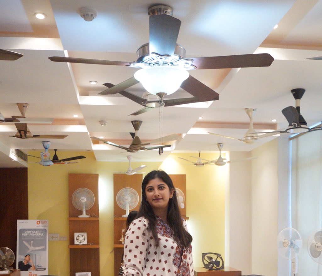 contact365dob's tweet photo. Remembering the @orient_electric factory visit today since I need to buy a new fan for my room! Thinking of picking up one of the fans from the new Aerocool series.

#fansoforient #fans #fanmoment #myfanmoment #fashion #fansoffashion #fashiongram #fashionpost https://t.co/vhwPpuTtj7