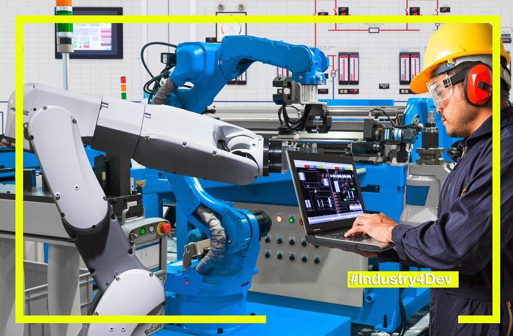 WBGPubs's tweet photo. 'Business as usual' no longer an option, developing countries must rethink #manufacturing sector: https://t.co/D7WL2ssiSp #industry4dev https://t.co/6qdT7V6QRp