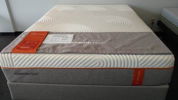 mcsqueal79's tweet photo. #AskForShaun #Craigslist #StLouis @stlmattress #EdwardsvilleIL #Clearance #Deal #Queen #QueenMattress #QueenMattressSet #Tempurpedic #ContourElite #Tempur https://t.co/uMJNogFNoS #AskForShaun Sold #AsIs No warranty, no refunds #SleepRules 618-656-0100 #Hurry #FirstComeFirstServed https://t.co/CA2S0m9kuG