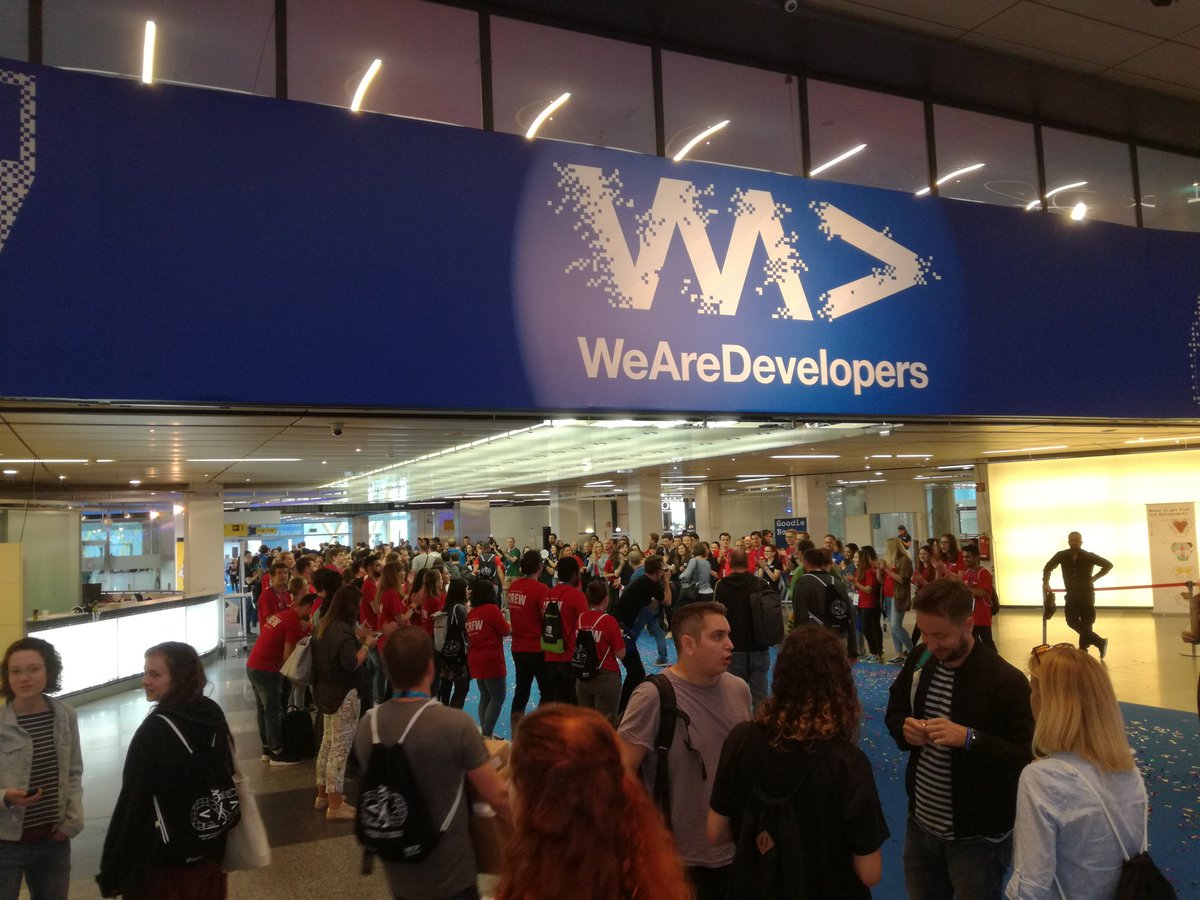 andreas1787's tweet image. Thanks for this absolutely awesome event @WeAreDevs We will see us again in 2019 :) #WeAreDevs #WeAreDevs2018 #event #awesome