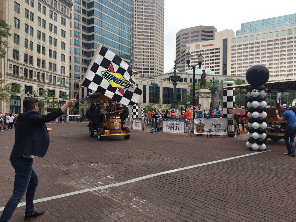 The first race — the heroes’ lap — continues the rivalry between <a href="/IFD_NEWS/">Indianapolis Fire Department 🚒</a> and <a href="/IMPDnews/">IMPD</a>. 

Thanks to the men and women of both departments for all you do for our community.