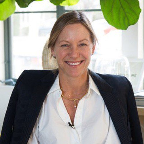 BCorpCommunity's tweet photo. #BCorp @beautycounterhq is introducing the latest in #SPF: #Countersun. “With the launch of Countersun we're taking it a step further to not only protect our #health, but our #coral reefs as well”—@GreggRenfrew, Founder & CEO https://t.co/wj2JYammQx #SB2571 @GovHawaii @TulsiPress https://t.co/8FojF7Fv3Y