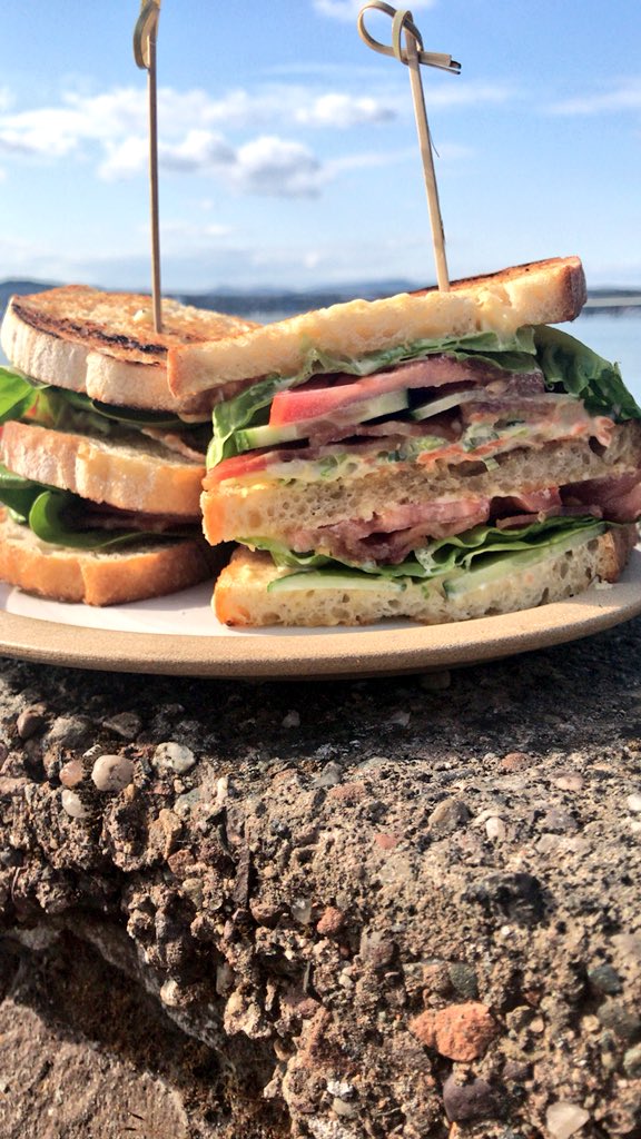 mrjayger's tweet photo. Staff tea BLT’s think I’ll need to go for a run after this. 😂🤤 @The_Newport #stafftea #sandwich #blt #delicious https://t.co/leFdN40Hv1