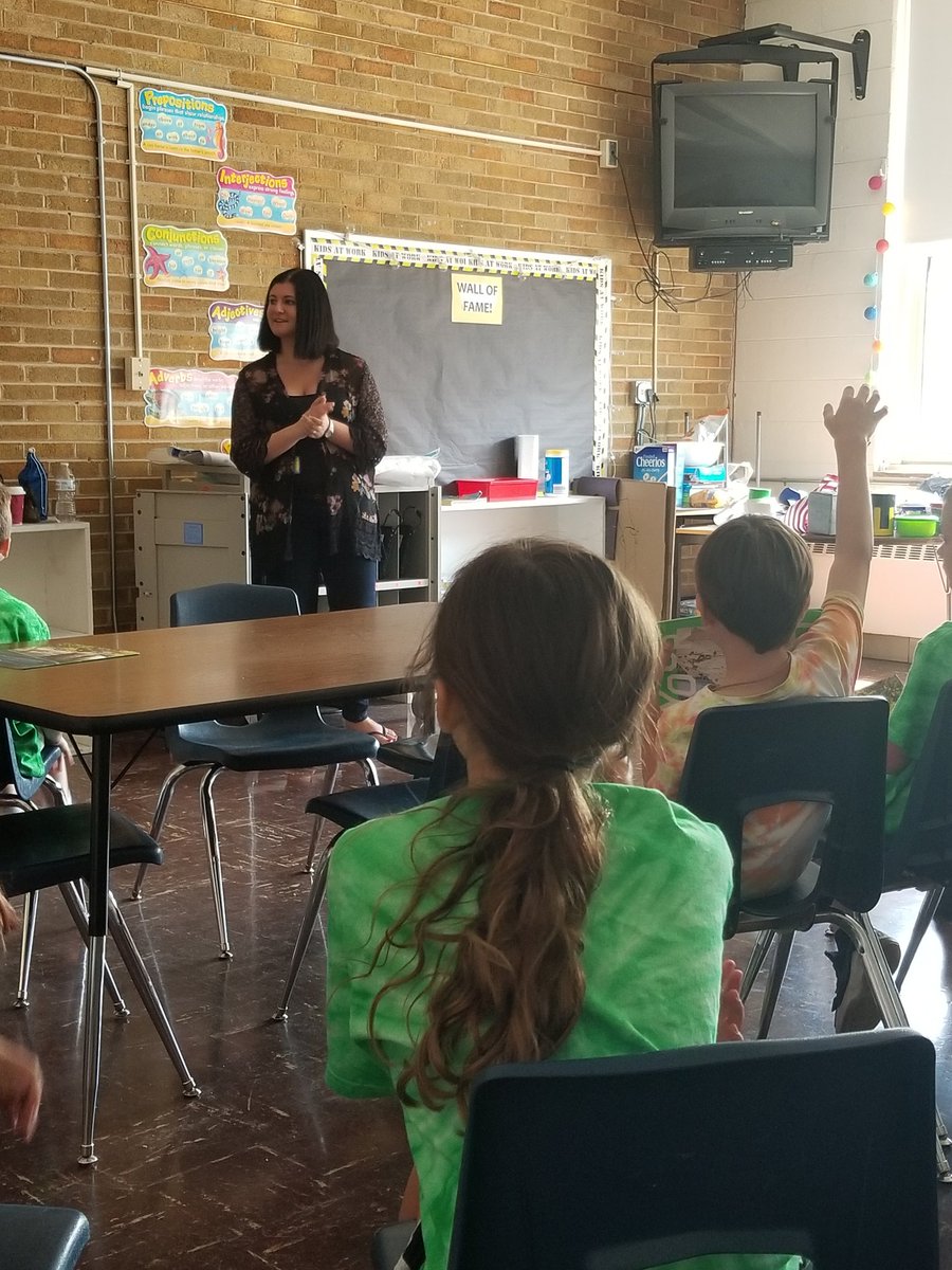 missjazowski's tweet photo. Thank you to all of our awesome career day presenters!! #hornetpride @Lockport91 https://t.co/2rtlzYTqIW