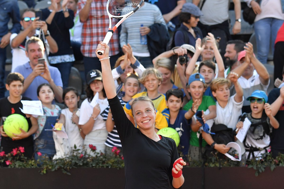 WTA's tweet photo. Anett Kontaveit claimed her second consecutive Top 10 win, defeating Caroline Wozniacki to reach the @InteBNLdItalia semifinal! 

HIGHLIGHTS--> https://t.co/I4ePocTfIj https://t.co/6fUDrHMTAA