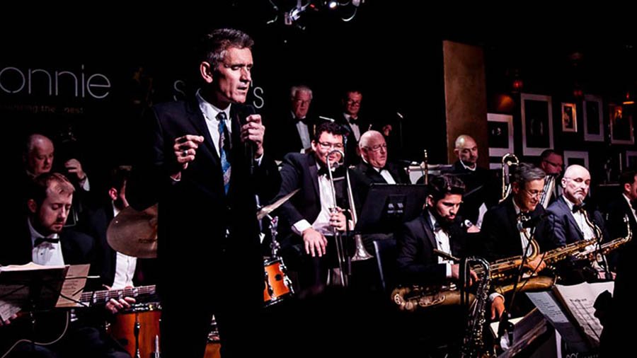 Love the bygone era of big bands? Don't miss Curtis Stigers and the world-class musicians of <a href="/officialronnies/">Ronnie Scott's Jazz Club</a> Big Band as they bring their sensational Sinatra at the Sands show to the London Palladium in July. Tickets from £16.35 bit.ly/2HdZ0GR  🎙 🎵