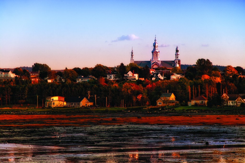 "The small town environment really fostered my learning and gave me the opportunity to practice the skills I was learning in class in a supported environment." - #FrenchImmersion alumna Kim on her experience in #TroisPistoles #ExploreQC #TravelTuesday