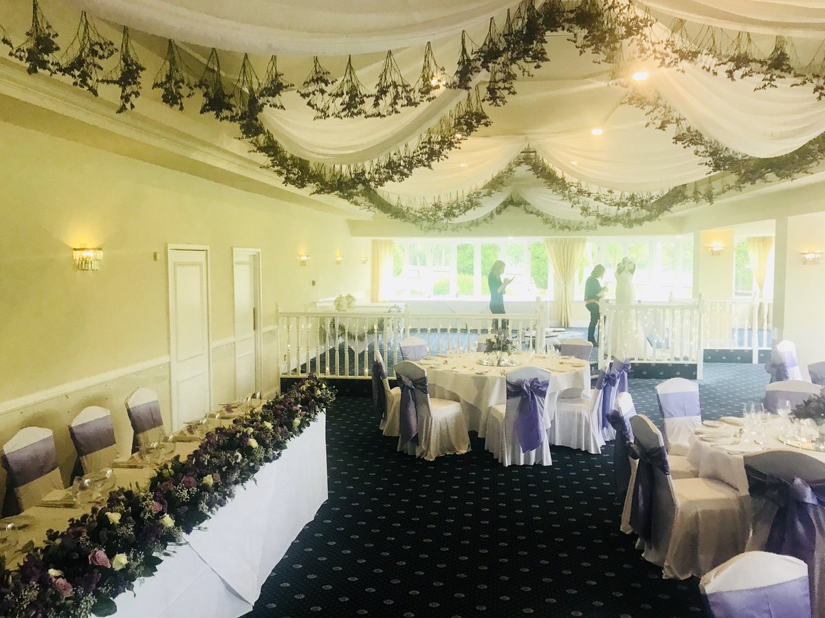 WeddingsatKGC's tweet photo. Our Dining Room really did look stunning at our showcase on Wednesday! Thanks to @ColleenStevens2 @QuinCookies &amp; A&amp;S Flower Studio for making it happen! 💜 https://t.co/HWaxP2gKrZ