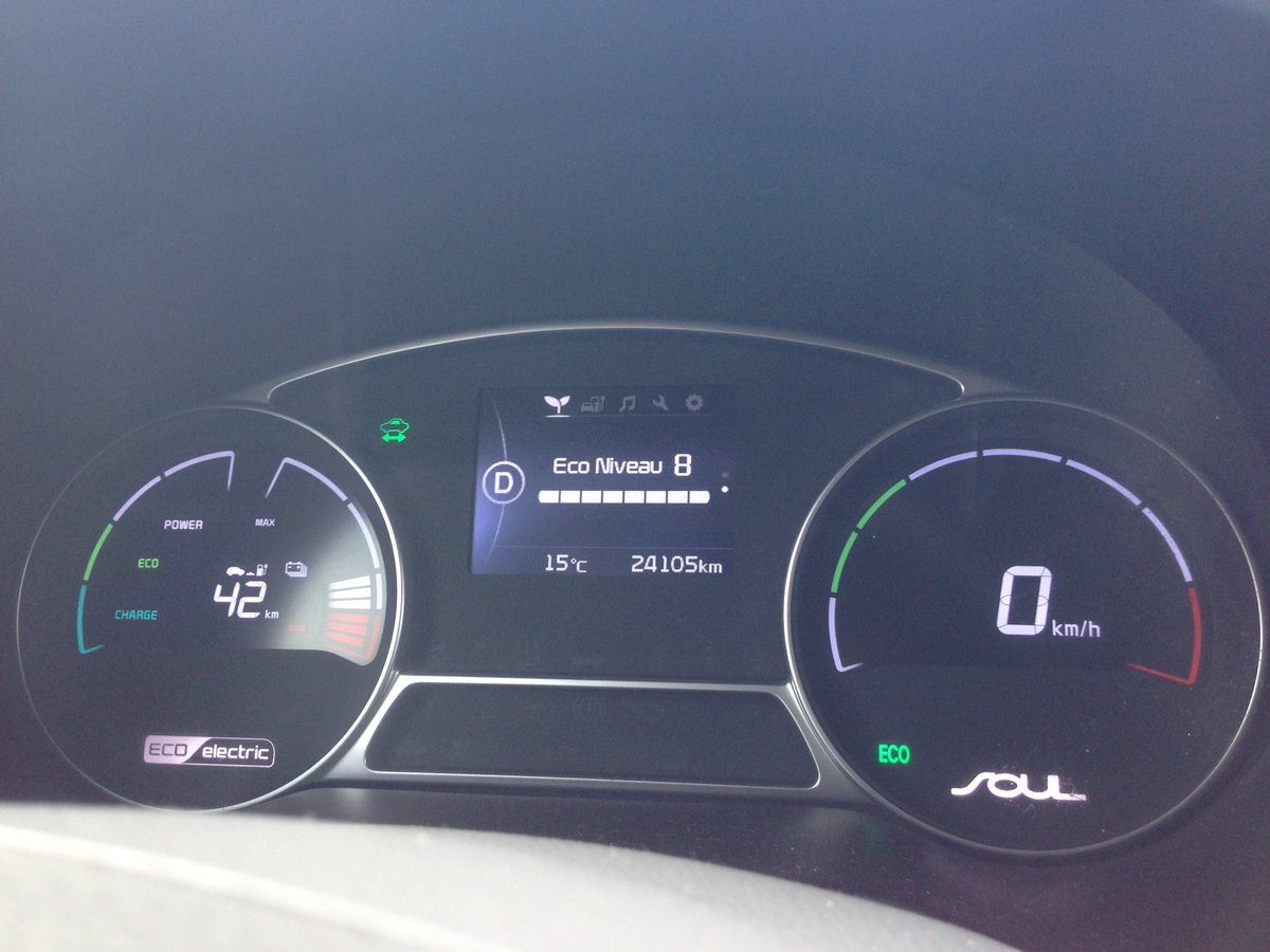 YNieuwpoort's tweet photo. Dag 4 van de #lowcardiet was thuiswerken, maar dag 5 was weer fietsen en op pad met de de Kia soul van #autohopper! Maar ook met een elektrische auto sta je gewoon in de pinksterdrukte stil, helaas😩 https://t.co/rcjgUxgvco