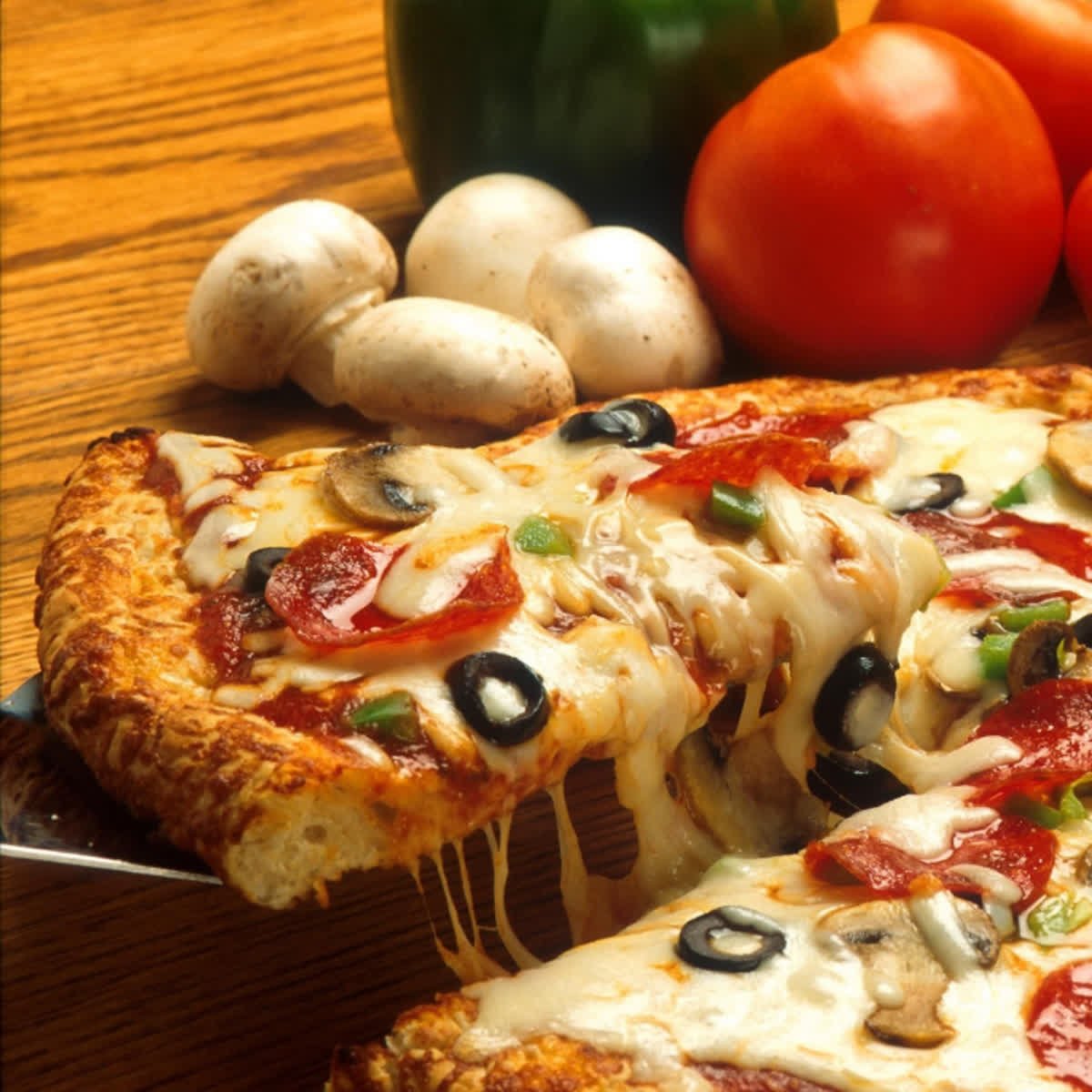 BAKBLADECO's tweet photo. Happy Pizza Party Day!
Make sure to groom well before the party.
We don’t want any hairy toppings on the pie.
#BAKblade #BAKblade2 #pizzaParty #manscape #manscaping #grooming #groomingStyle #pizzaPie https://t.co/mG4jjhlD6c