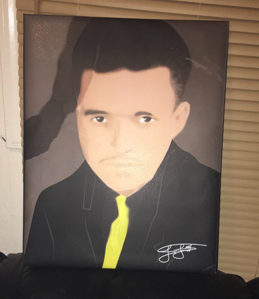 trapicasso__'s tweet photo. 23 Canvas in a ‼️🤯 (Mother’s Day, Graduation, Commissions) 

*Follow the thread to see more pics*

📬SHIPPING IS AVAILABLE 

#ITrapArt🎨 #CantSpellTrapWithoutArt https://t.co/YmLACNV5V7