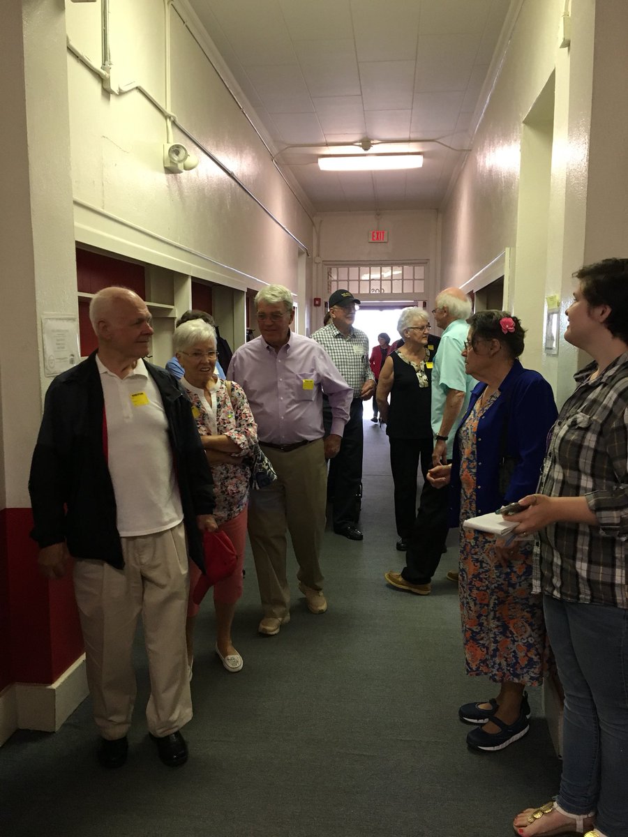 Cleveland_Eagle's tweet photo. Cleveland Class if 1958 celebrating their 60th reunion! So glad we could host them! @RSSinformation @lynn_moody https://t.co/zPfCiFpFqE